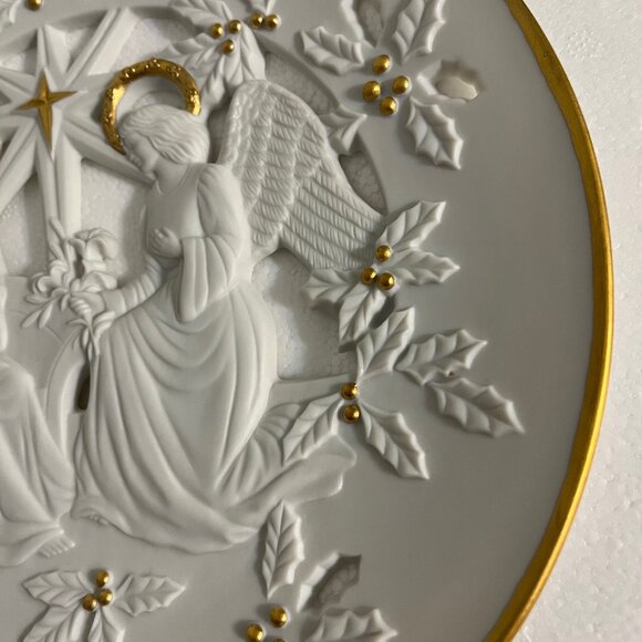 Lenox Collections - The Annunciation - Collector Porcelain Plate with 24k Gold - Picture 6 of 10